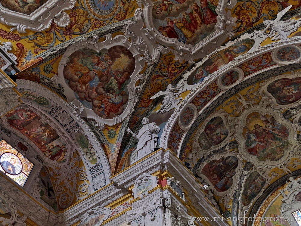 Veglio (Biella) - Decorazioni sul soffitto della Chiesa parrocchiale di San Giovanni Battista